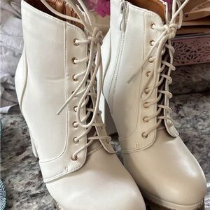 Windsor Chic Cream Lace-Up Boots